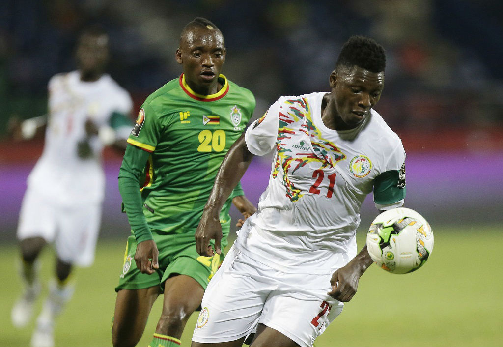 不败的塞内加尔正在非洲国家杯中对阵喀麦隆争夺现场投注的胜利