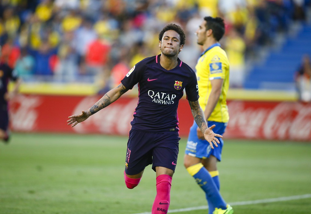Neymar đốt cháy sàn cá cược trực tuyến ở La Liga với siêu phẩm dành cho Barcelona trong trận đấu với Las Palmas
