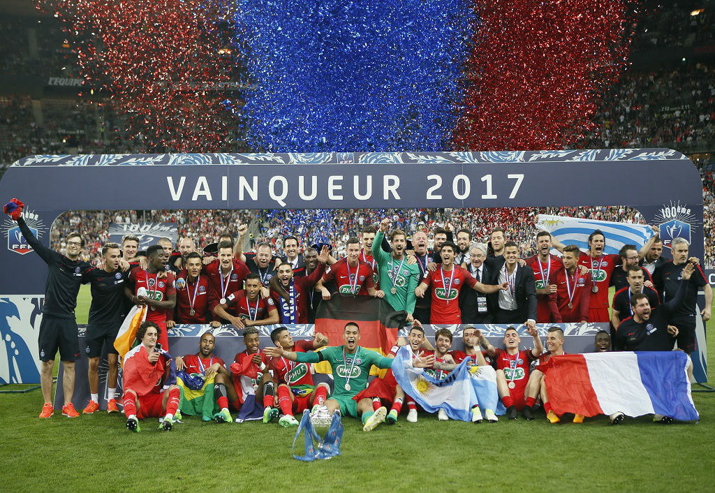 Dominasi Paris St Germain di piala domestik pertandingan sepak bola berlanjut saat mereka mengalahkan Angers 1-0