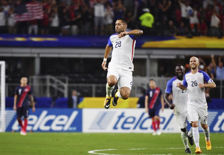 Clint Dempsey membuat taruhan langsung di Gold Cup menjadi lebih intens setelah membawa AS meraih kemenangan 0-2 atas Kosta Rika