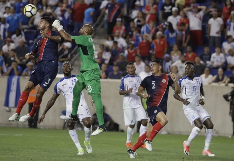 Costa Rica bắt đầu chiến dịch Gold Cup với chiến thắng 1-0 trước Honduras trong màn cá cược trực tiếp căng thẳng