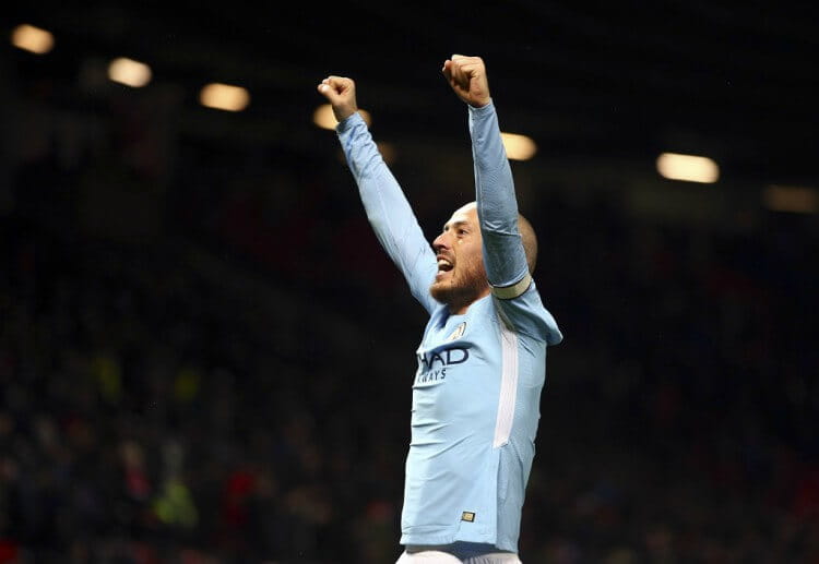 David Silva ghi hai bàn giúp đội dẫn đầu về tỷ lệ cá cược Man City có 11 điểm cách biệt trên bảng xếp hạng Ngoại hạng Anh