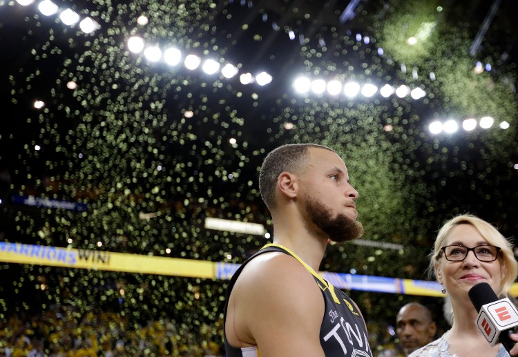 Stephen Curry diprediksi mencetak banyak poin pada game 3 final NBA