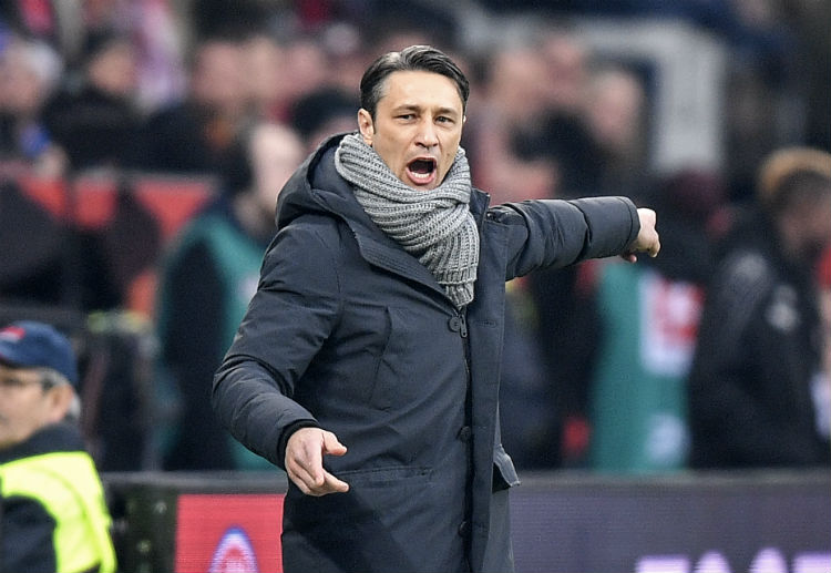 Niko Kovac giving instruction to his players from the sidelines