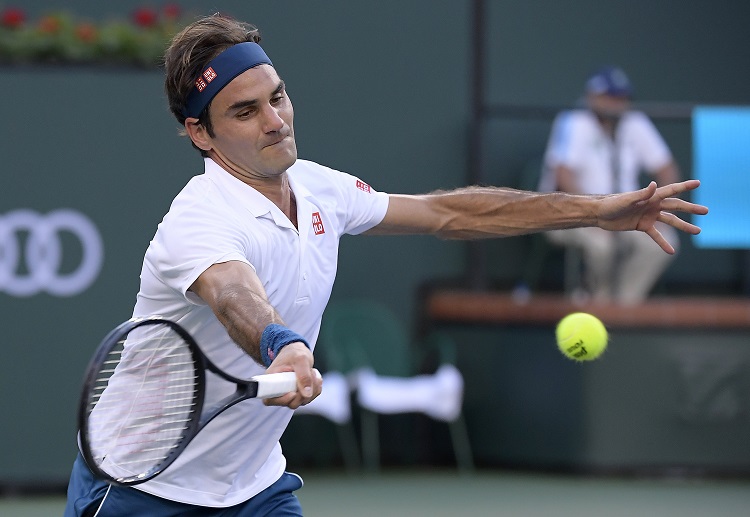 Roger Federer tried to beat Dominic Thiem in the Indian Wells Masters