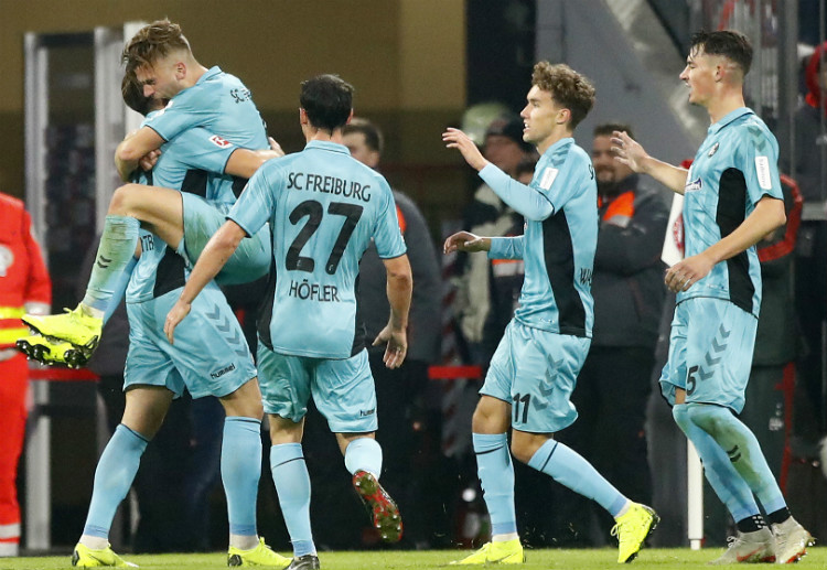 ในศึกบุนเดสลีกา ไฟร์บวร์ก ต้องพยายามทำผลงานให้ดีเพื่อลุ้นไปฟุตบอลยุโรป