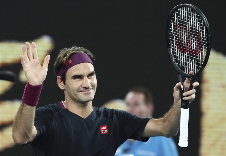 Roger Federer extends winning streak by beating Filip Krajinovic during second round of Australian Open match