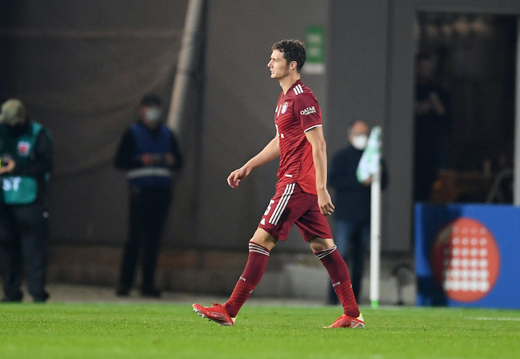 Benjamin Pavard has been sent off during the Bundesliga clash against Bayern Munich and Furth