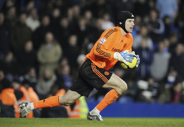 Cech đã giành tới 4 cup vô địch Premier League cùng Chelsea.