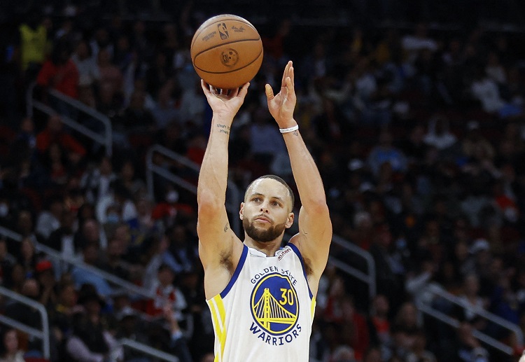 Stephen Curry returns to his fine shooting form and will lift the Warriors to win their next NBA game