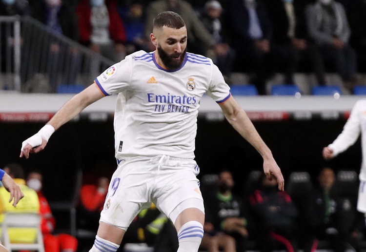 Với Benzema, Real đang rộng cửa vào bán kết Champions League.