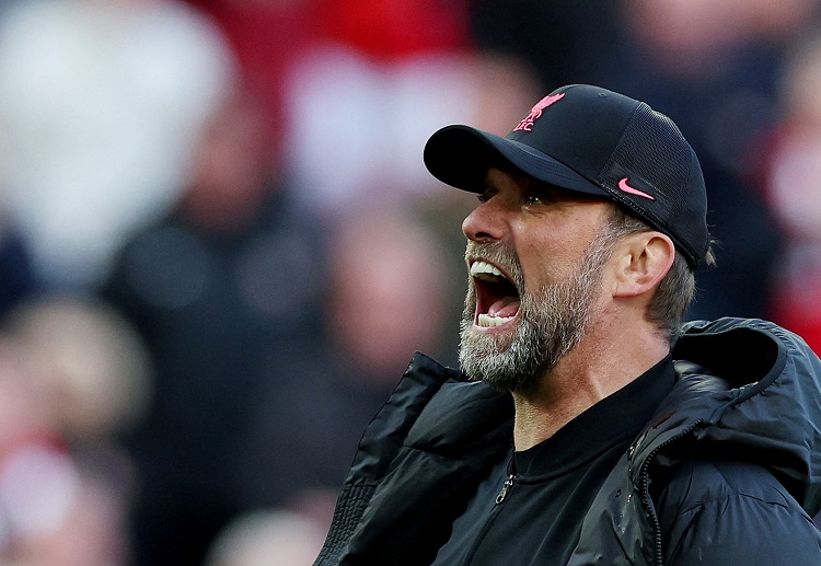 ပရီးမီးယားလိဂ် မှာတော့ အမှတ်ပေးဇယား ထိပ်ဆုံးက မန်စီးတီးကို ၁ မှတ် အကွာနဲ့ အကောင်းဆုံး ဖိအားပေးထားနိုင်ပြီး အခုပွဲ ကလည်း လစ်ဗာပူးလ် အတွက် အတိုင်းအတာ တစ်ခု အထိ အရေးပါနေပါတယ်။