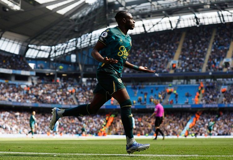 ပရီးမီးယားလိဂ် ပွဲစဉ် ၃၃ ပွဲ ကစားပြီးချိန်မှာ ၆ ပွဲ နိုင်၊ ၄ ပွဲ သရေ၊ ၂၃ ပွဲ ရှုံးထားတဲ့ ဝက်ဖို့ဒ်ဟာ နော့ဝှစ်ချ်စီးတီး ပြီးရင် ရာသီအကုန်မှာ တန်းဆင်းရဖို့ ရာခိုင်နှုန်း အများဆုံး အသင်း ဖြစ်ပါတယ်။