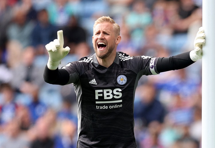 လက်စတာစီးတီး ကတော့ ပရီးမီးယားလိဂ် ၅ ပွဲဆက် နိုင်ပွဲ ပျောက်ဆုံးခဲ့ခြင်းနဲ့ အတူ အဆင့် ၁၄ နေရာ အထိ ရောက်ရှိသွားပေမယ့် ပွဲကျန်တွေ ကစားဖို့ ကျန်ရှိနေသေးတာကြောင့် အဆင့် ၁၀ အတွင်း ကနေ ရာသီသိမ်းနိုင်ဖို့ မျှော်လင့်ချက် ရှိနေဆဲ ဖြစ်ပါတယ်။