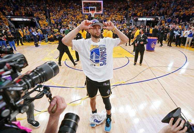 Warriors' Stephen Curry is delighted after winning the 2022 NBA conference finals against the Mavericks