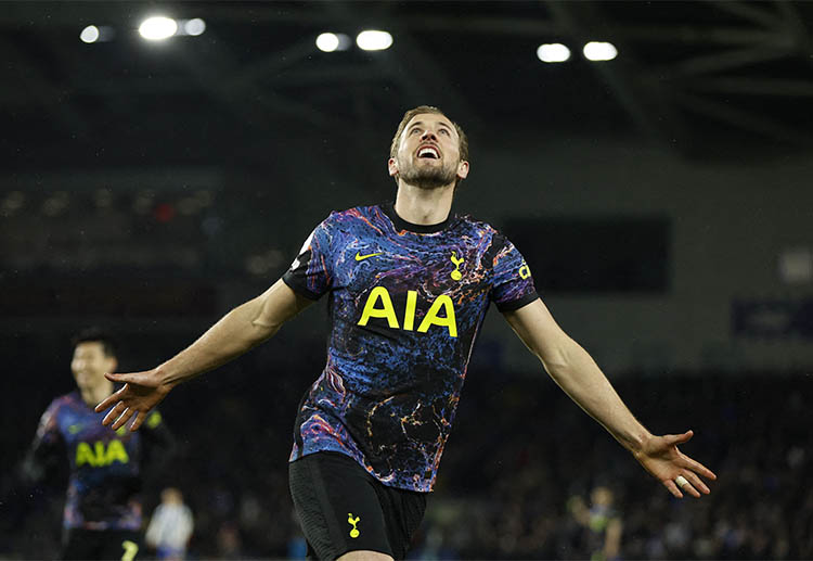 ဘေယန်မြူးနစ်နဲ့ သတင်းတွေ ထွက်နေတဲ့ စပါး တိုက်စစ်မှူး ဟယ်ရီကိန်း ကိုတော့ ပရီးမီးယားလိဂ် လန်ဒန် မြို့ခံ ပြိုင်ဘက် ချဲလ်ဆီး ကလည်း စိတ်ဝင်စားနေကြောင်း သတင်းဖော်ပြမှုတွေ ရှိလာခဲ့ပြန်ပါတယ်။