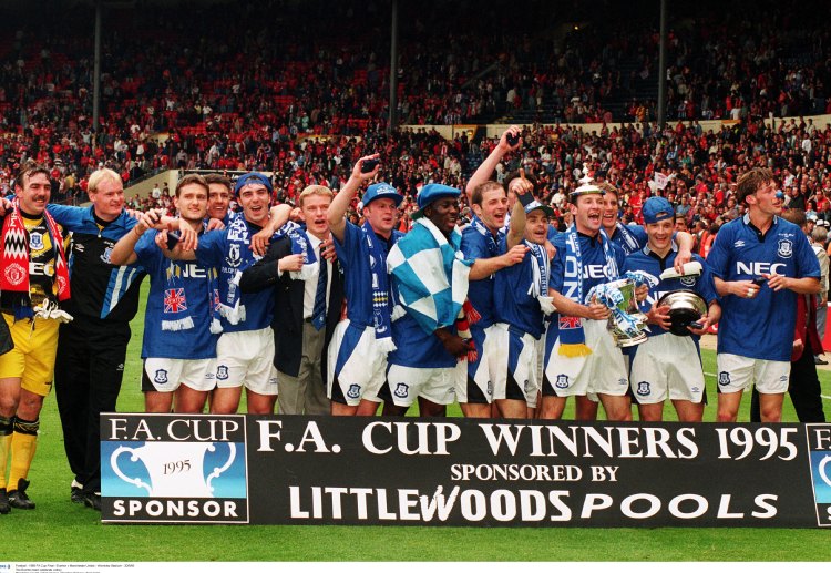 The 50th FA Cup Final was contested by Everton and Manchester United