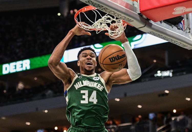 Giannis Antetokounmpo drops career-high 55 points to lead Bucks’ 123-113 win over the Wizards in the NBA