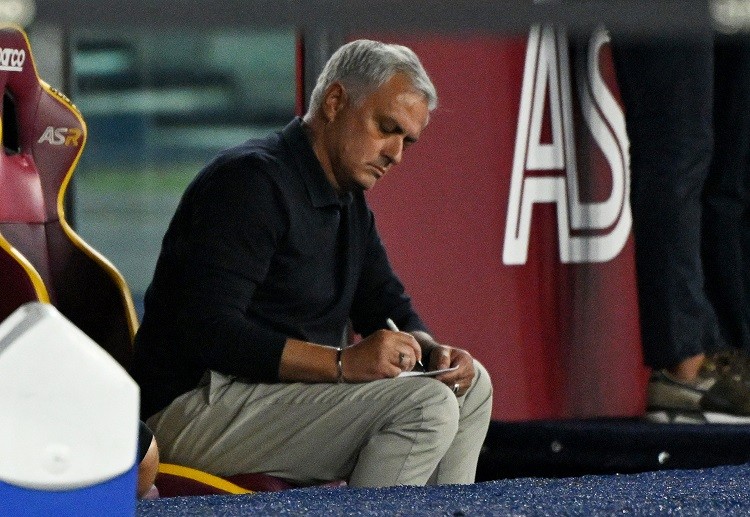 AS Roma terpuruk di Serie A, Jose Mourinho ingin ajak Totti kerja sama
