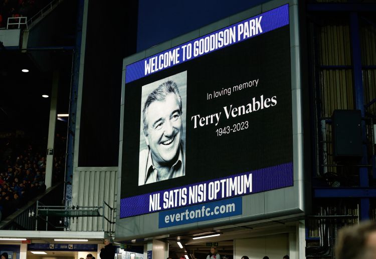 Premier League: Everton offered a minutes of applause for Terry Venables