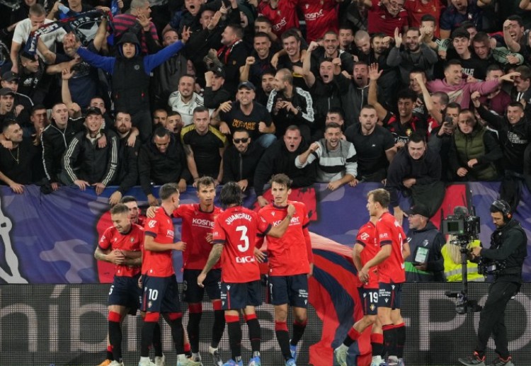 Osasuna chấm dứt chuỗi trận toàn thắng của Barca ở vòng 8 La Liga