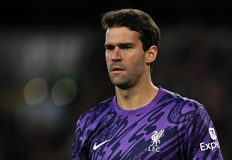 Premier League: Alisson dính chấn thương gân kheo