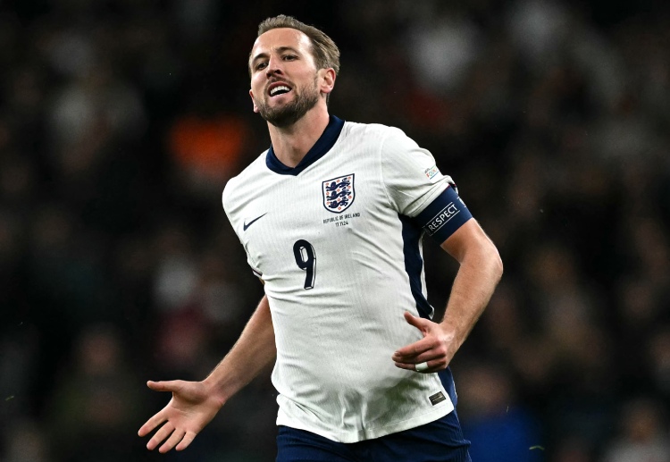 A statue of Bundesliga star Harry Kane has been unveiled at the Peter May Sports Centre in East London