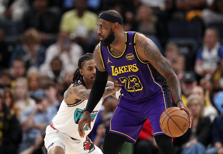 NBA 历史首人