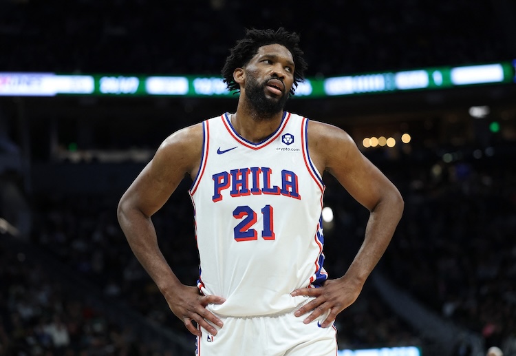 NBA: Embiid đang phải vật lộn với chấn thương đầu gối