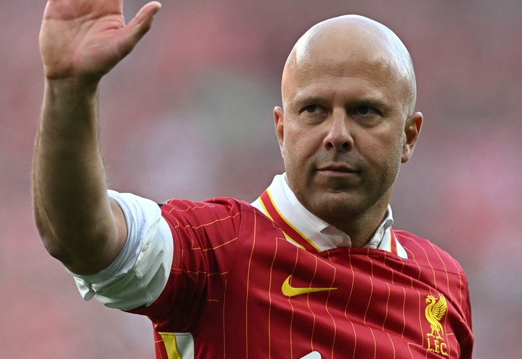 Arne Slot hadapi tantangan besar di Premier League musim depan