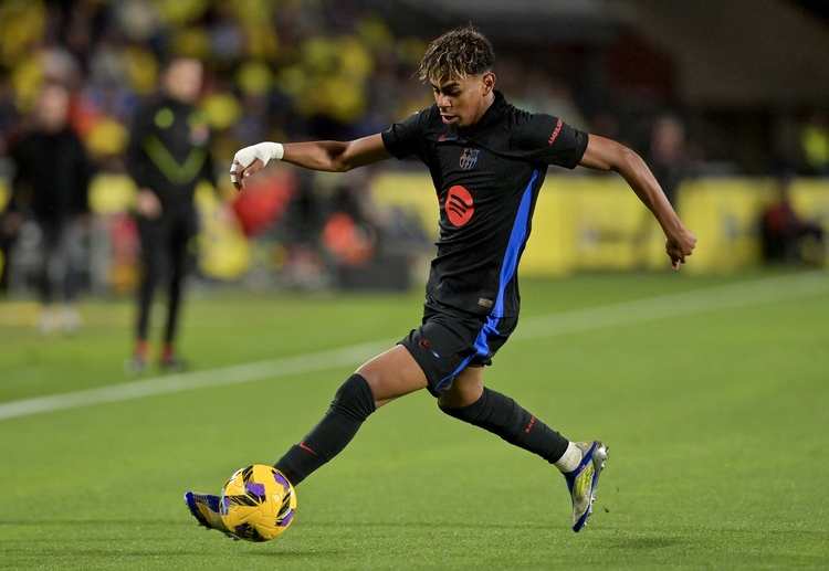 足球 巴萨的17岁天才拉米内·亚马尔凭借出色的赛季表现，正在成为金球奖的意外热门