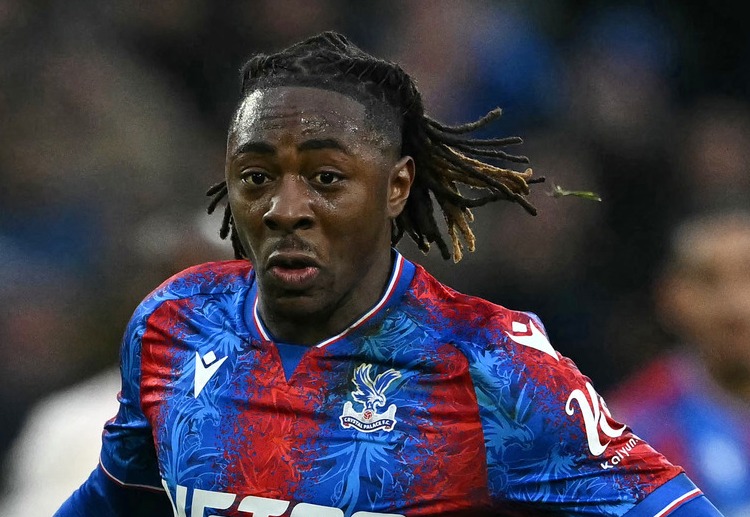 ဒါကြောင့် ပရီးမီးယားလိဂ် ကလပ်ဟာ အသက် ၂၇ နှစ် အရွယ် ကစားသမား အတွက် သတ်မှတ်ထားတဲ့ စာချုပ်ဖျက်သိမ်းကြေး တန်ဖိုး အတိုင်းနဲ့သာ ကမ်းလှမ်းမှု လုပ်ဆောင်သွားဖွယ် ရှိနေပါတယ်။