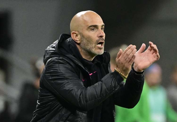 လက်တလောမှာ ဂါနာချိုကို ပရီးမီးယားလိဂ် ကလပ် ချဲလ်ဆီးနဲ့ အက်စတွန်ဗီလာ အပြင် စီးရီးအေ ကလပ် နာပိုလီ ကလည်း စိတ်ဝင်စားနေပါတယ်။