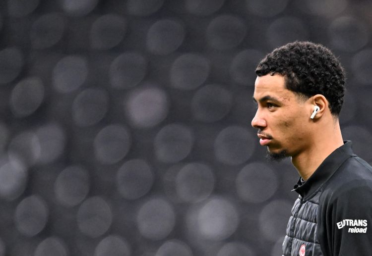 ပရီးမီးယားလိဂ် ချန်ပီယံ တို့ဟာ အသက် ၂၃ နှစ် အရွယ် အစ်ကီတီကီကို ခေါ်ယူနိုင်ဖို့ အတွက် နယူးကာဆယ်နဲ့ တခြားသော ကလပ်တွေနဲ့ ယှဉ်ပြိုင်ခဲ့ရတာ ဖြစ်ပါတယ်။