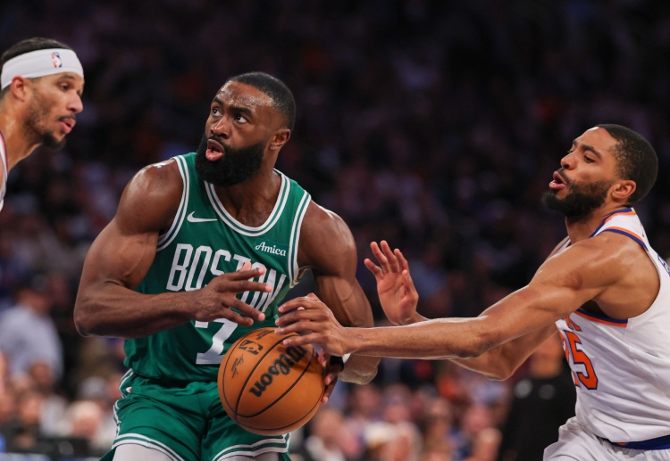 Jaylen Brown steps up as the Celtics’ leader in the 2025-26 NBA season after Jayson Tatum’s injury