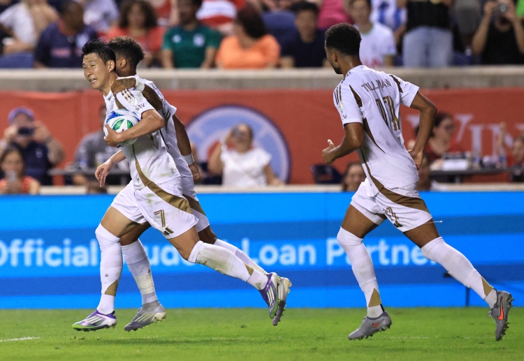 美职联 不少韩国球迷亲眼见证了这位球星的首次亮相。