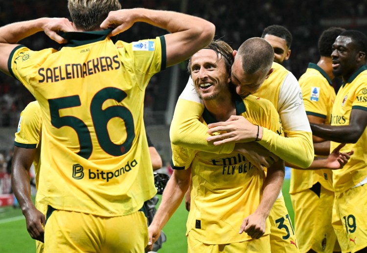 루카 모드리치는 라리가의 레알 마드리드에서 세리에A로 이적한 뒤 밀란 팬들에게 빠르게 인상을 남기고 있다