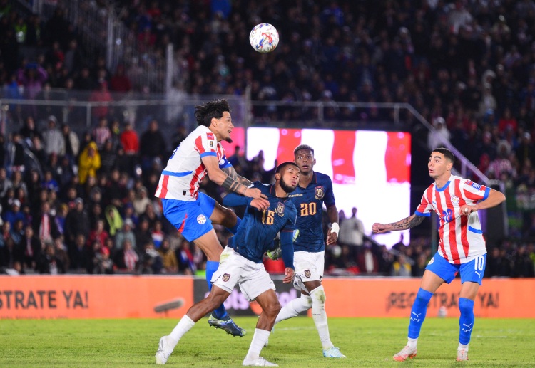 世界杯预选赛 巴拉圭成功跻身世界杯决赛圈，全队沸腾庆祝这一历史时刻。