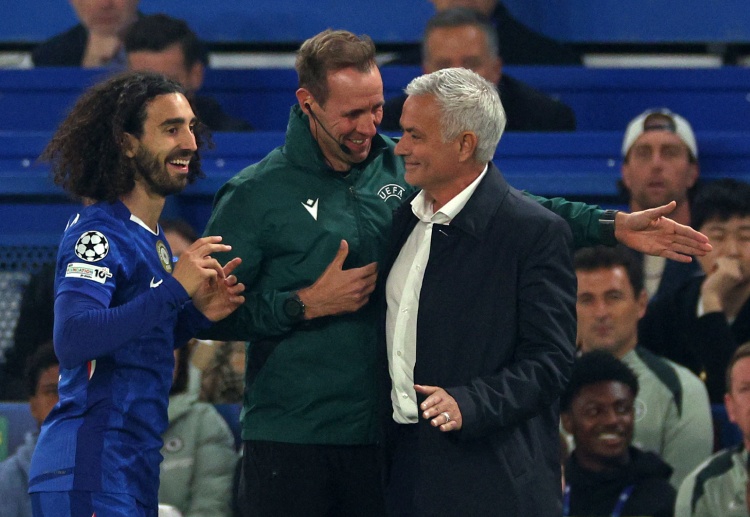 欧冠联赛 掌声致敬