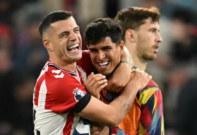 ၈ နှစ် အကြာမှ ပရီးမီးယားလိဂ်ကို တန်းပြန်တက်လာတဲ့ ဆန်းဒါးလန်း ကတော့ မထင်မှတ်ထားတဲ့ စွမ်းဆောင်ရည်တွေနဲ့ အတူ ဇယား ထိပ်ပိုင်းကို ရောက်ရှိနေပါတယ်။