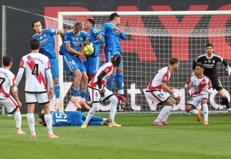 ရီးရဲလ်မက်ဒရစ်ဟာ လာလီဂါ ပွဲစဉ် ၁၂ ပွဲ ကစားပြီးချိန်မှာ ၁၀ ပွဲနိုင်၊ ၁ ပွဲ သရေ၊ ၁ ပွဲ ရှုံးပြီး အမှတ်ပေးဇယား ဒုတိယနေရာက ဘာစီလိုနာကို ၃ မှတ် ဖြတ်ထားနိုင်ပါတယ်။