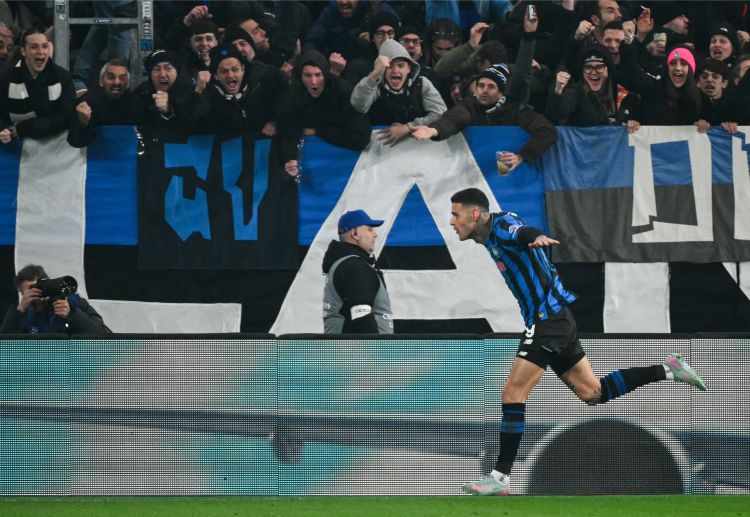 欧冠联赛 斯卡马卡抓住禁区机会,头球攻门成功,为切尔西追平比分。