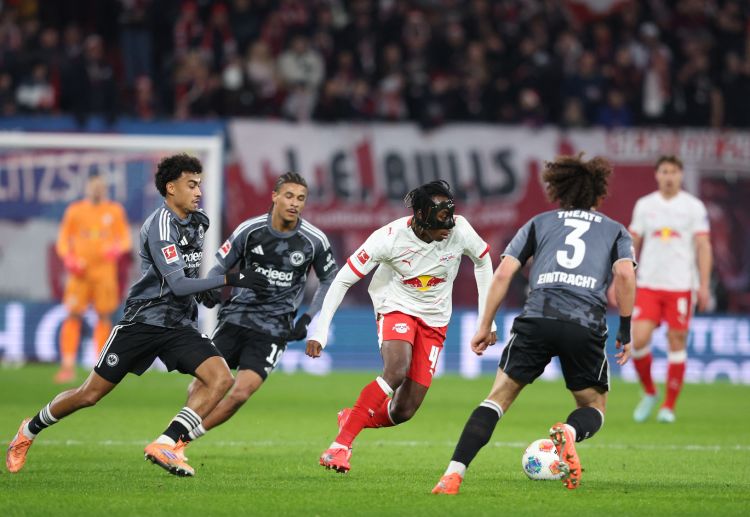 Frankfurt trắng tay trên sân khách ở vòng 13 Bundesliga